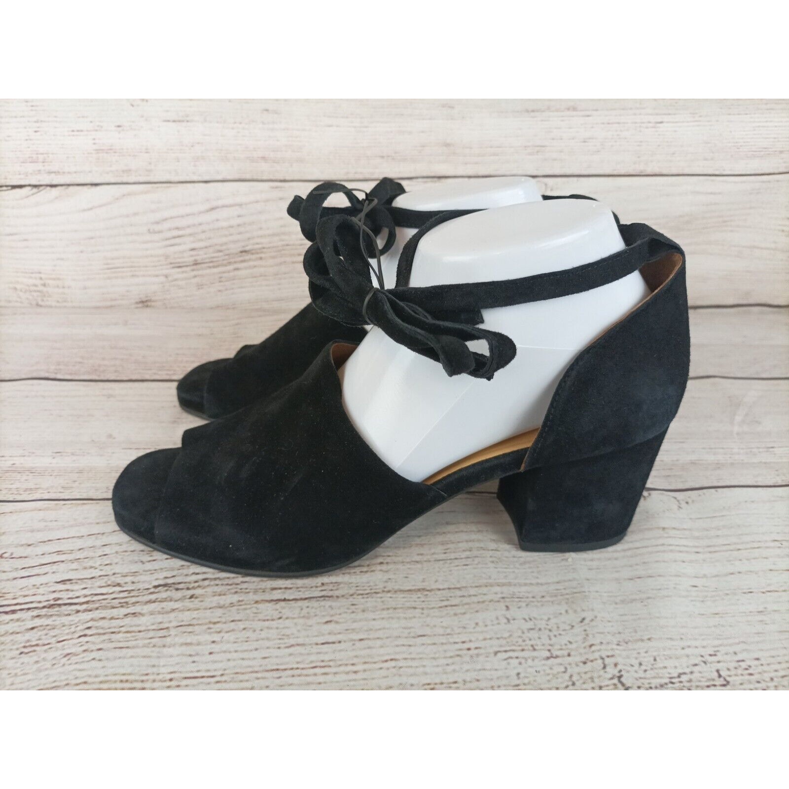 Hudson London Sz 40 (9) Uk3 Black Suede Metta City Wrap Heels Sandals — image 6 of 8
